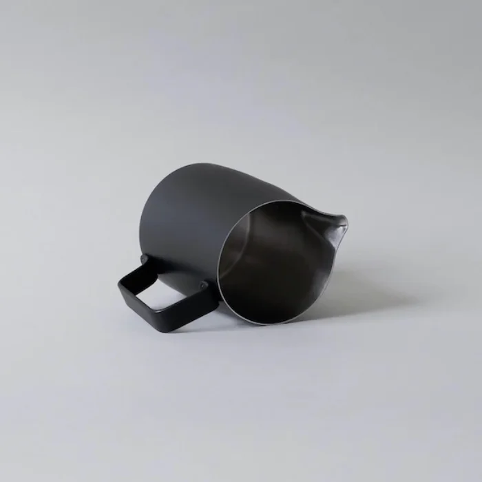 17oz WPM Matte Black with Round Tip and Dual Volume Indicator