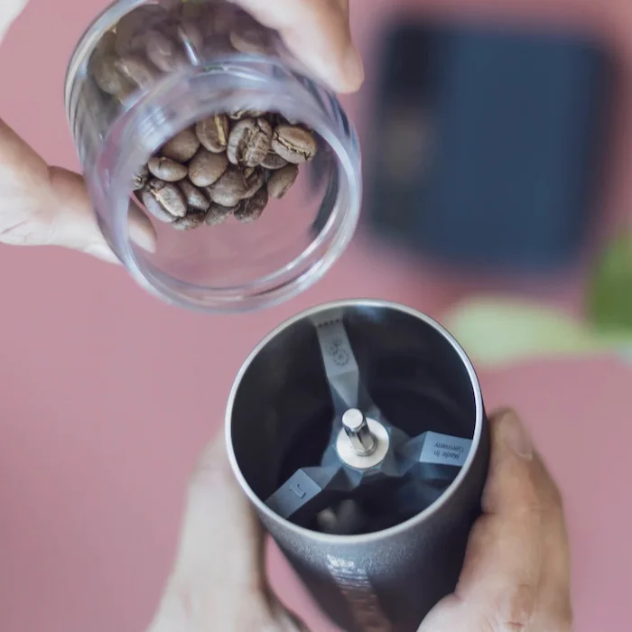 COMANDANTE C40 NITRO BLADE VIRGINIA WALNUT