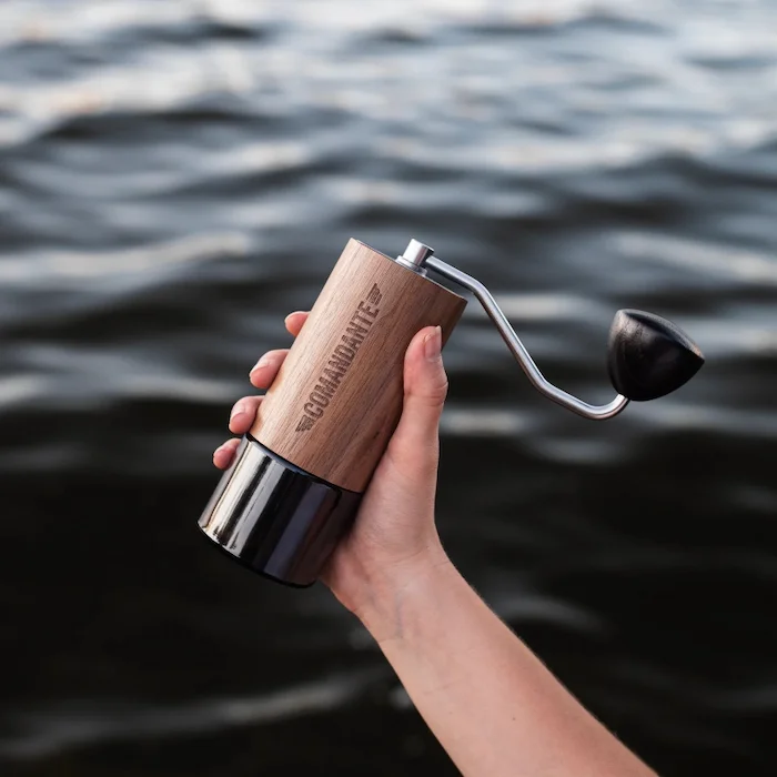 COMANDANTE C40 NITRO BLADE VIRGINIA WALNUT